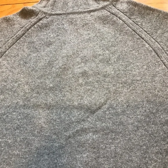 Sweater - Picture 6 of 10